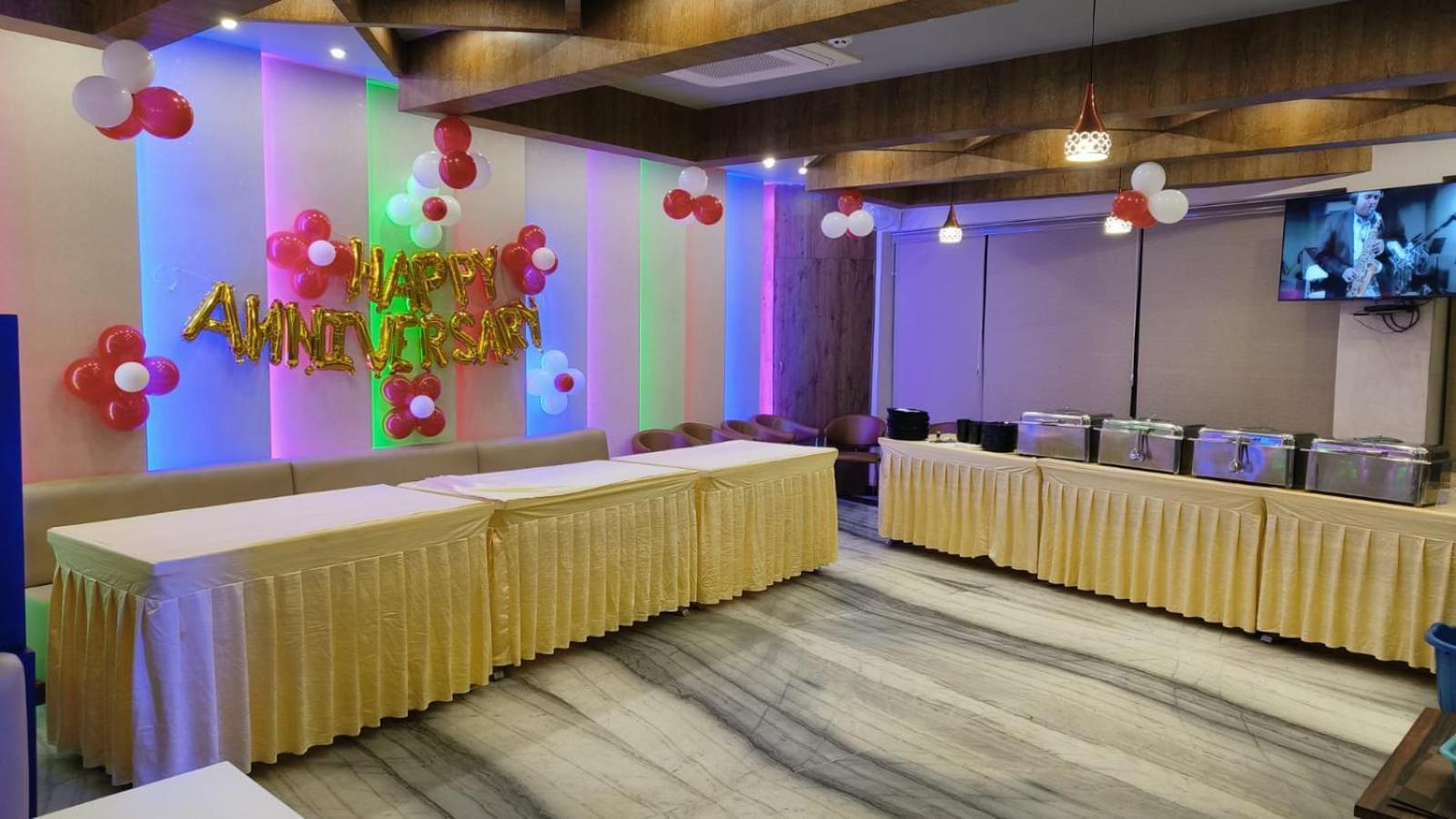 V Square Airport Hotel Lucknow Exterior foto